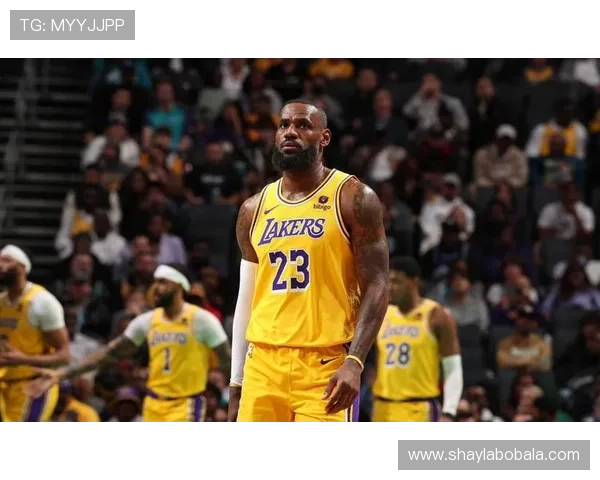 NBA季中焦点战升级巨星转会流言与新赛季格局全面解析前景观察